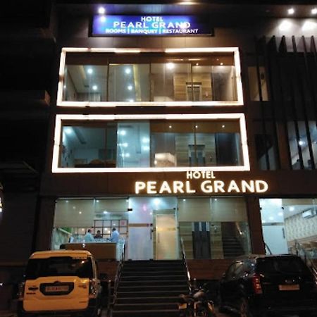 Hotel Pearl Grand & Banquet Zirakpur Exterior foto