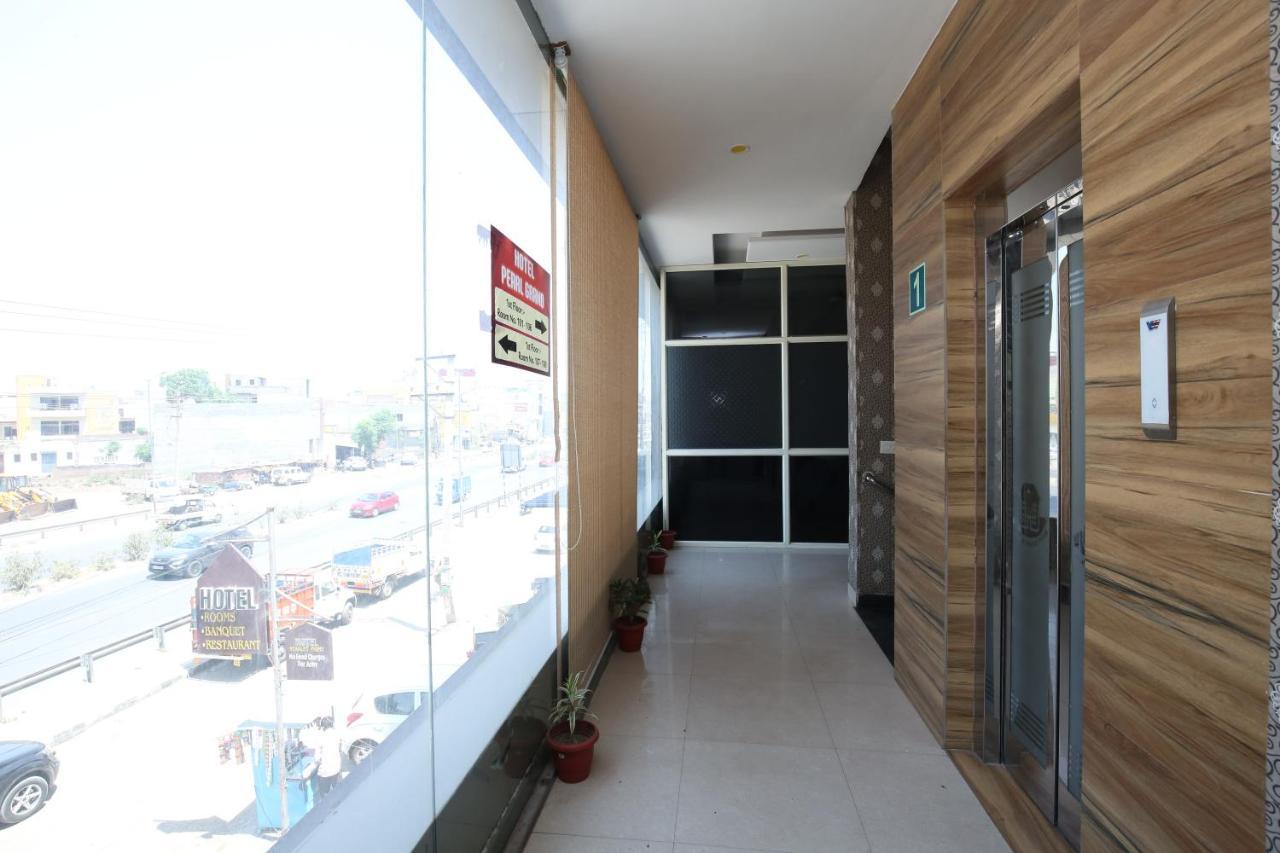 Hotel Pearl Grand & Banquet Zirakpur Exterior foto