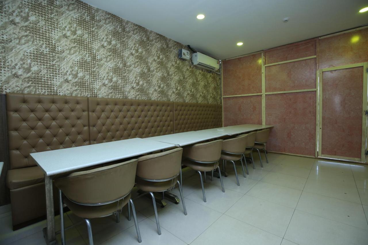 Hotel Pearl Grand & Banquet Zirakpur Exterior foto